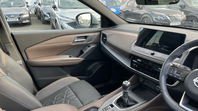 Nissan Qashqai 1.3 DiG-T MH Tekna 5dr Petrol Hatchback